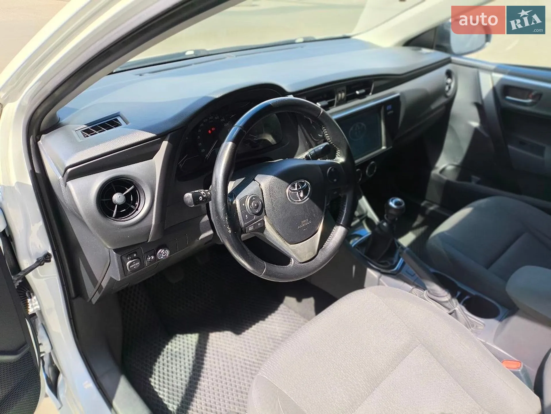 2016 Toyota Corolla - мініатюра 11