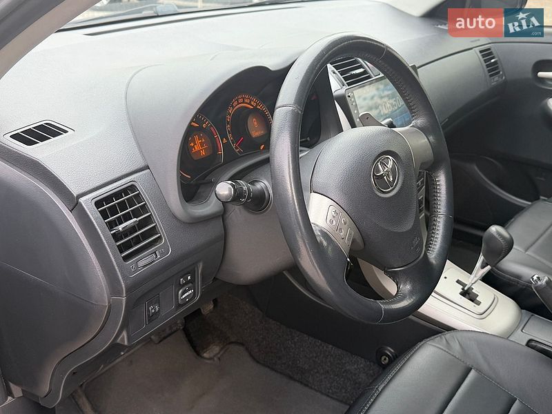 Седан Toyota Corolla 2008 в Киеве