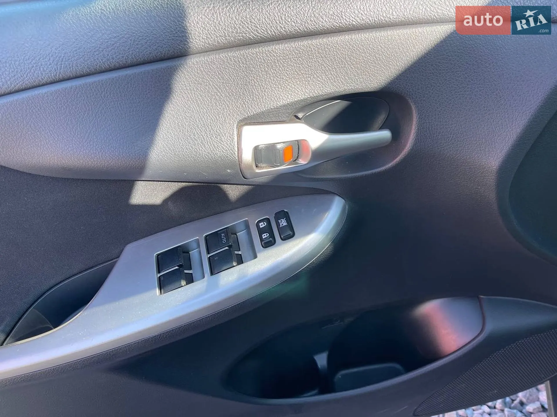 2012 Toyota Corolla - мініатюра 16