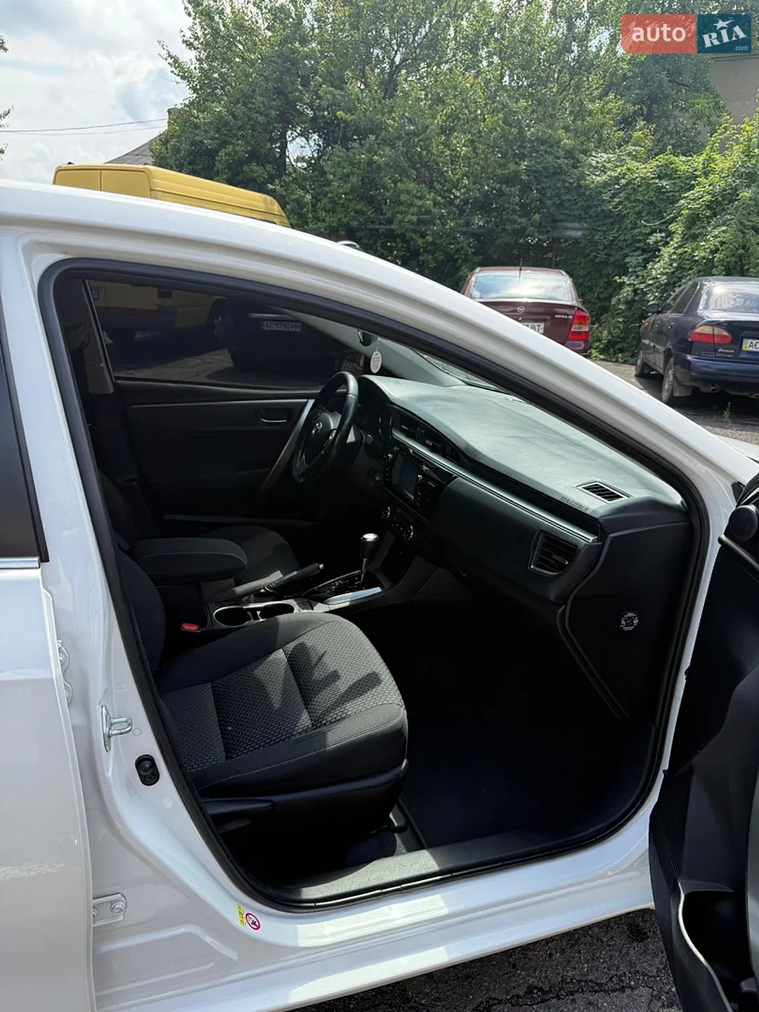 2013 Toyota Corolla - мініатюра 9