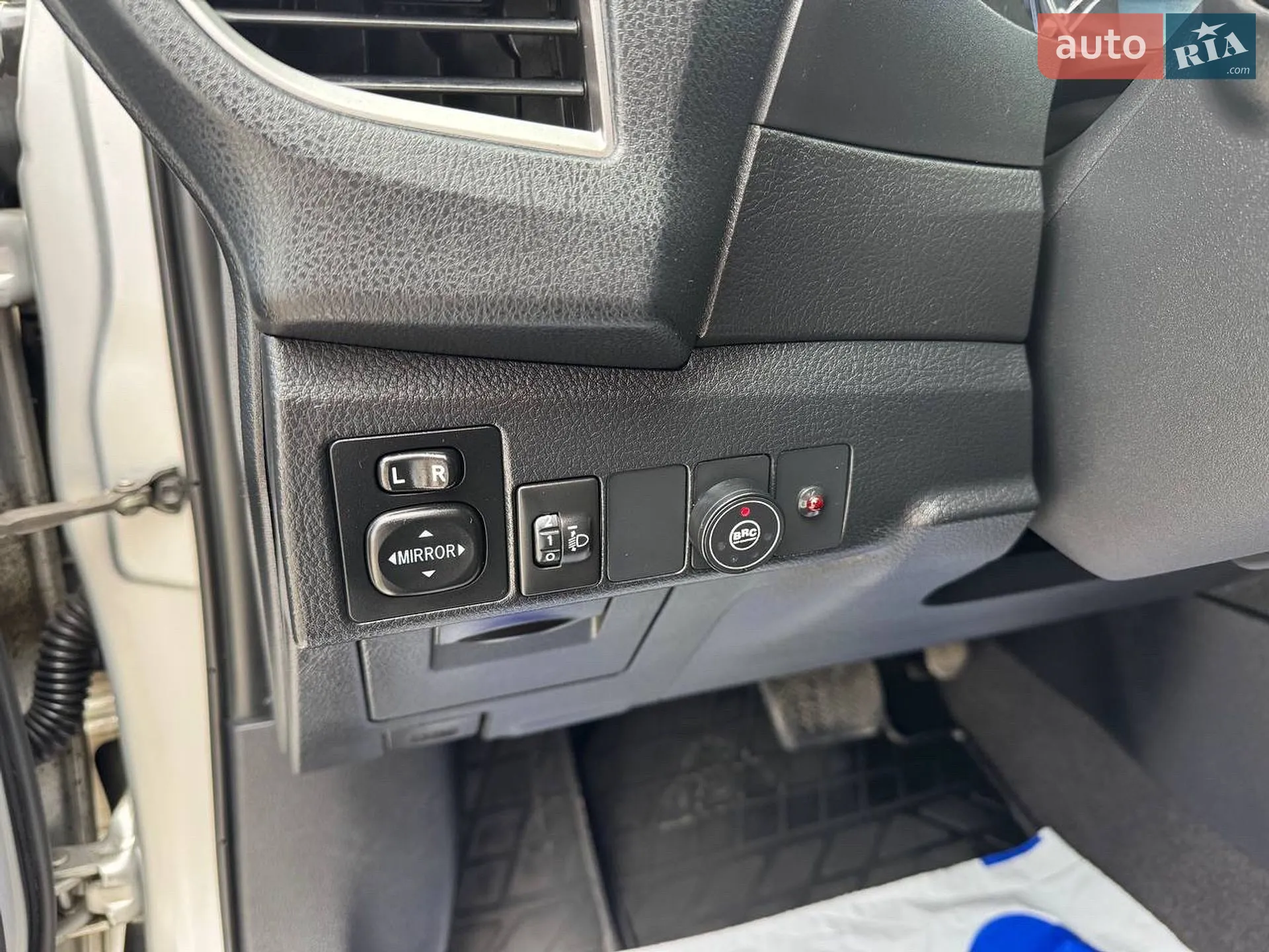 2013 Toyota Corolla - мініатюра 9