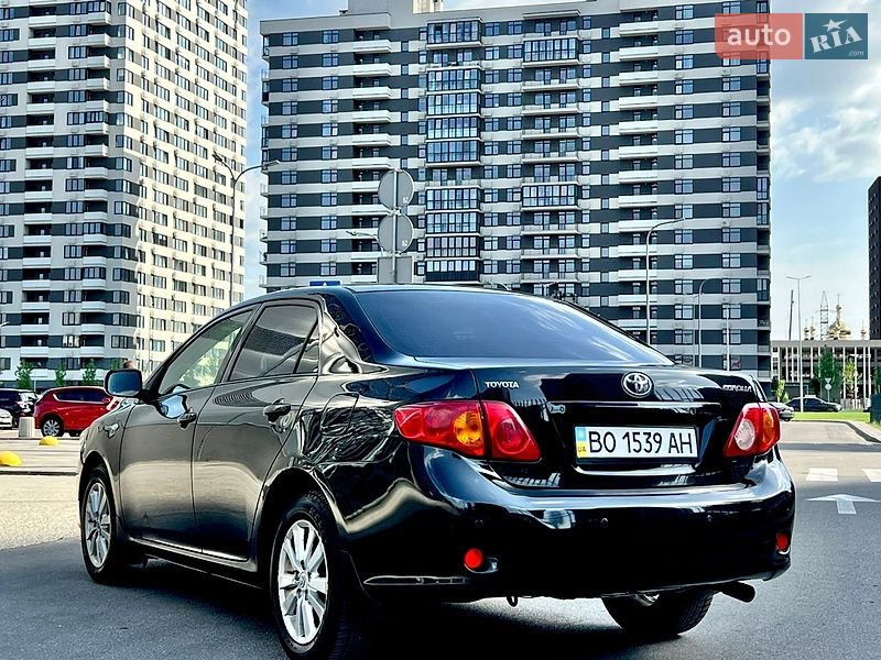 Седан Toyota Corolla 2008 в Киеве