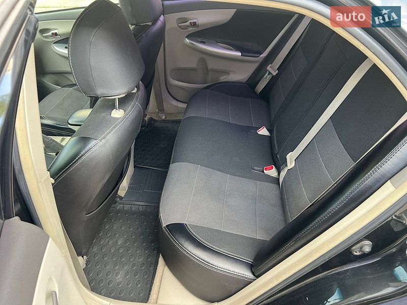 Седан Toyota Corolla 2008 в Киеве