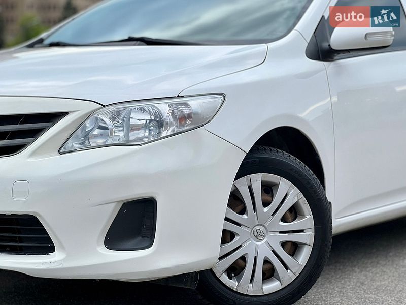 Седан Toyota Corolla 2011 в Харькове