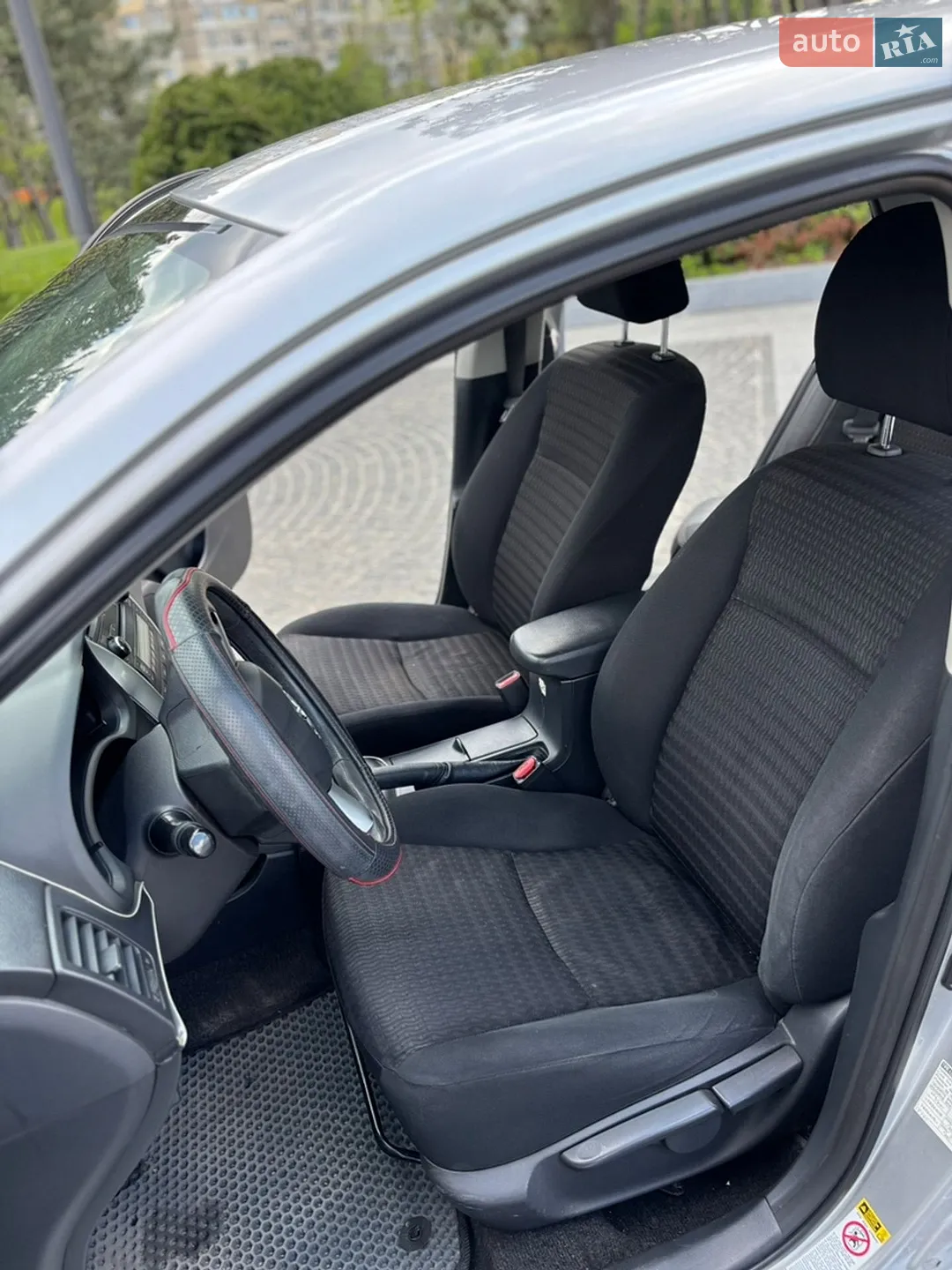 2011 Toyota Corolla - мініатюра 11