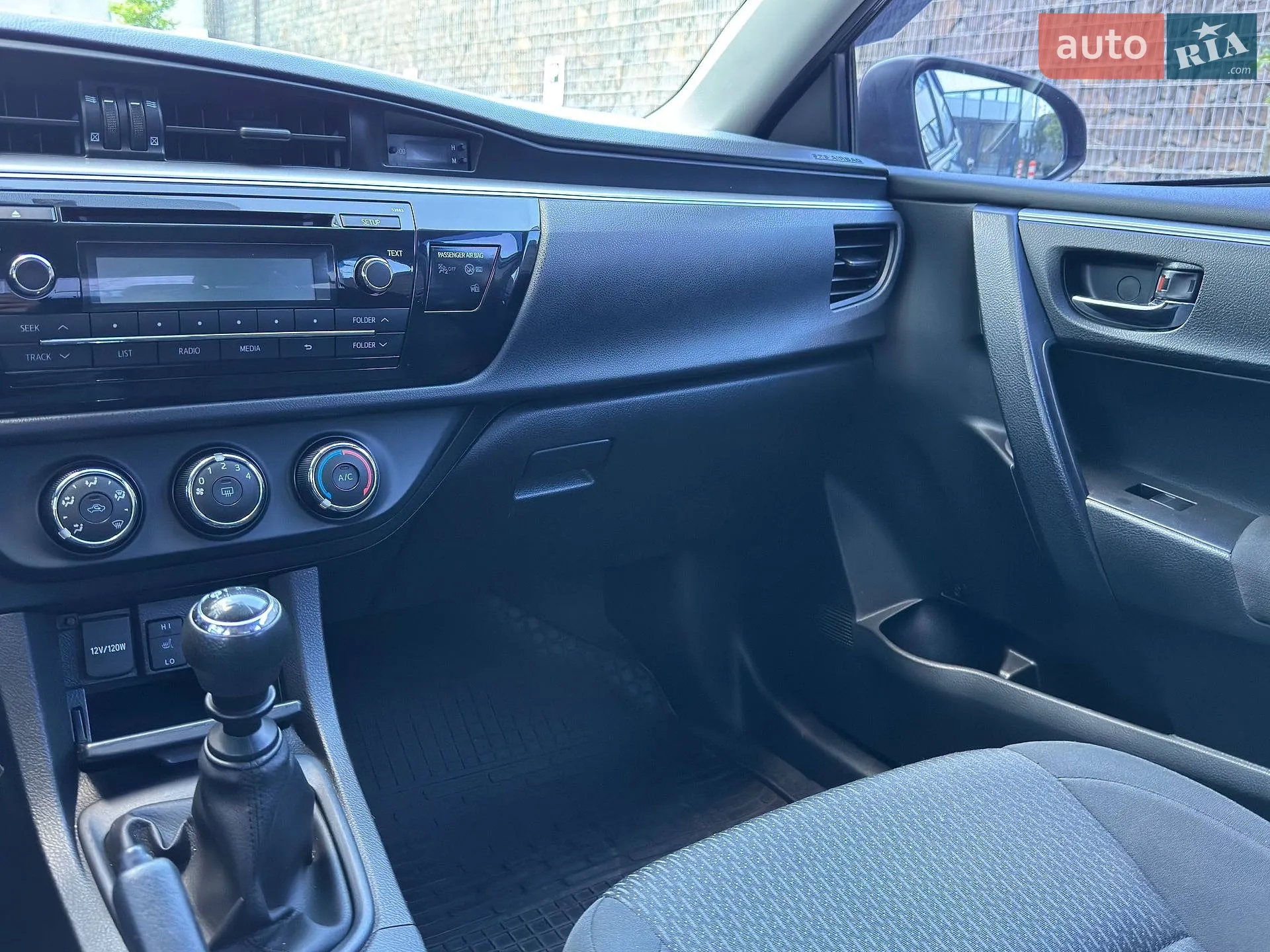 2013 Toyota Corolla - мініатюра 23