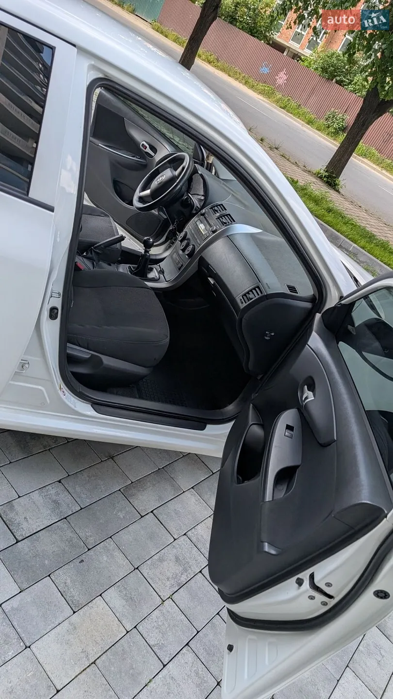2011 Toyota Corolla - мініатюра 12