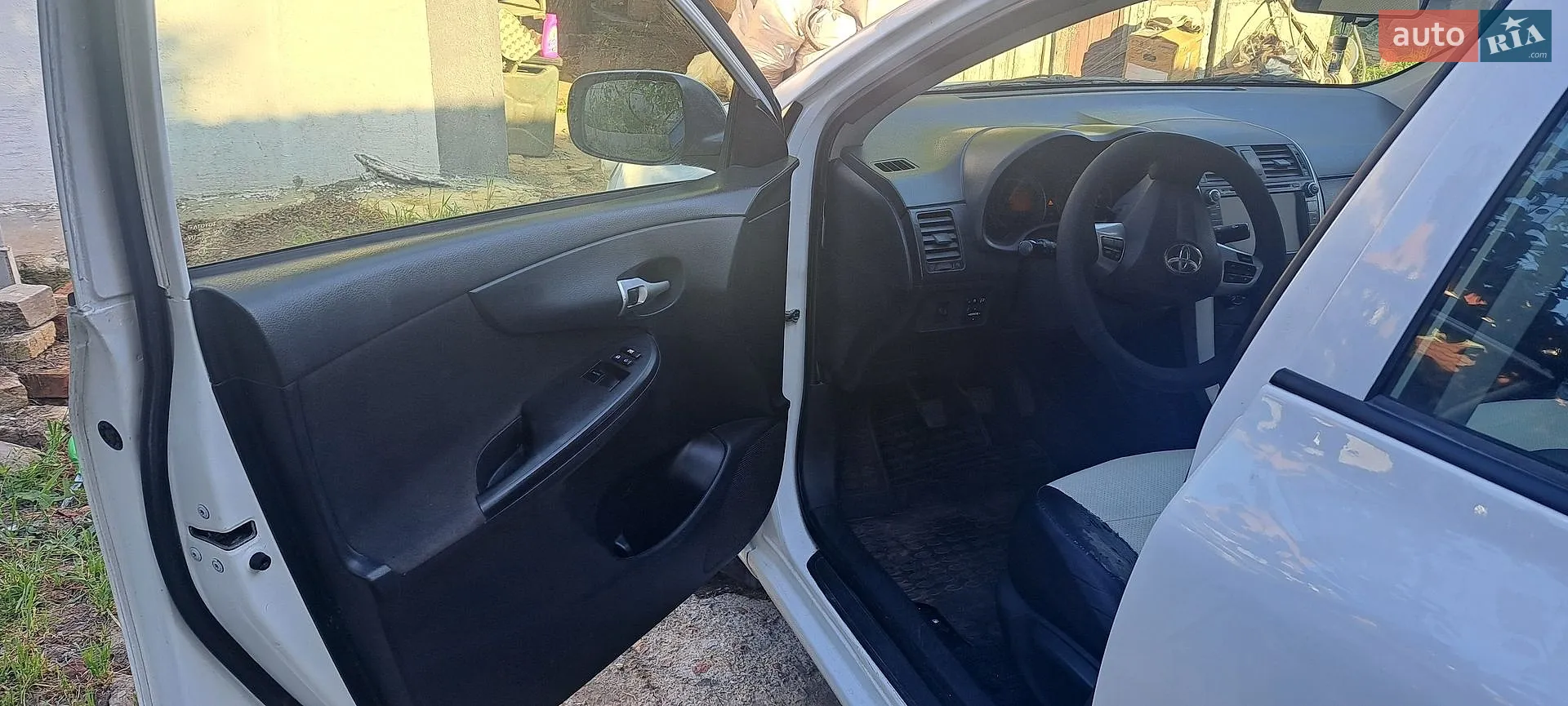 2010 Toyota Corolla - мініатюра 23