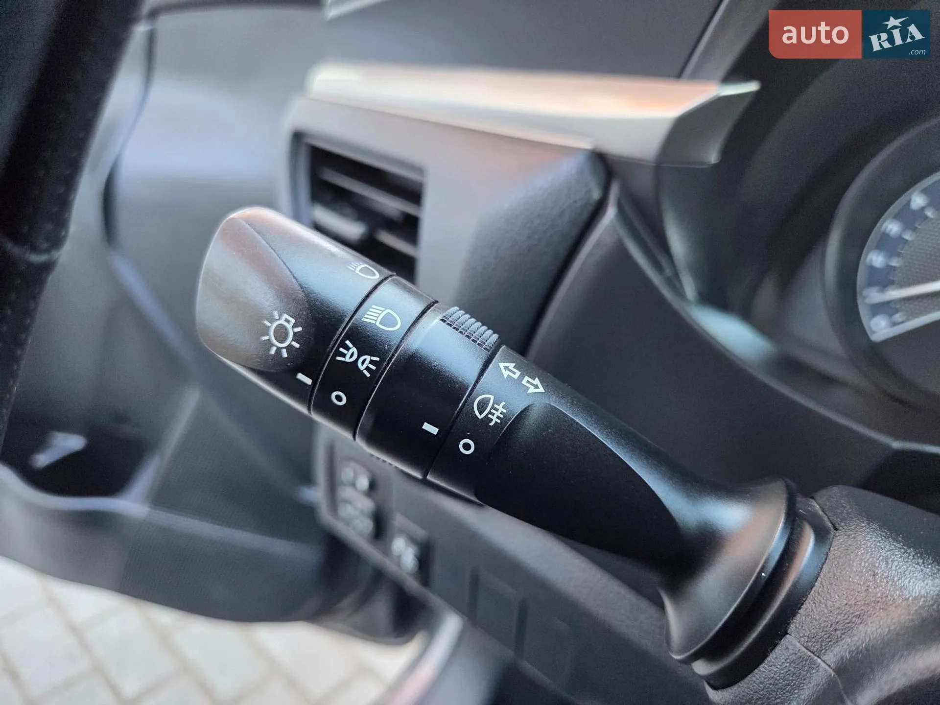 2013 Toyota Corolla - мініатюра 29