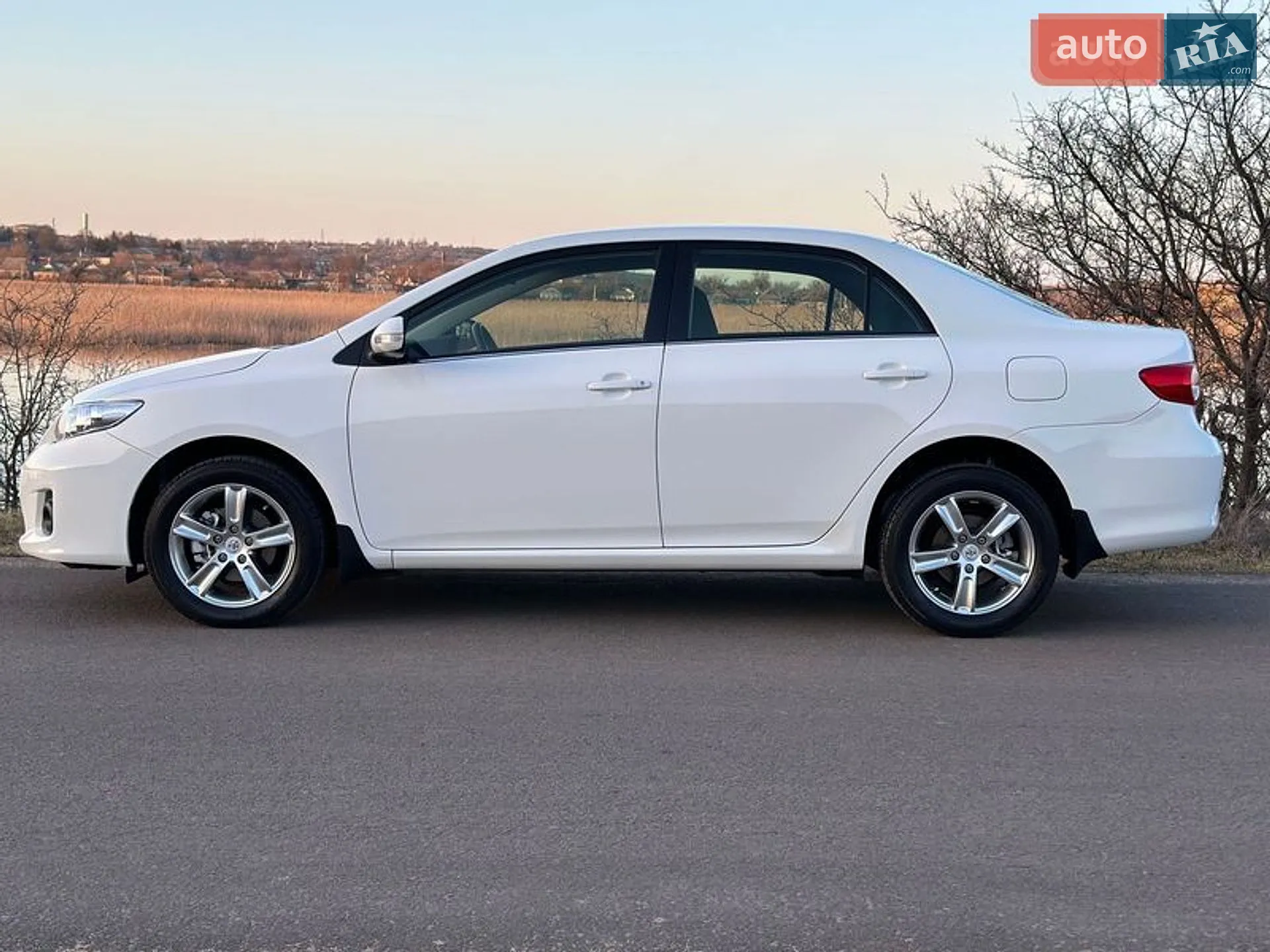 2011 Toyota Corolla - мініатюра 8
