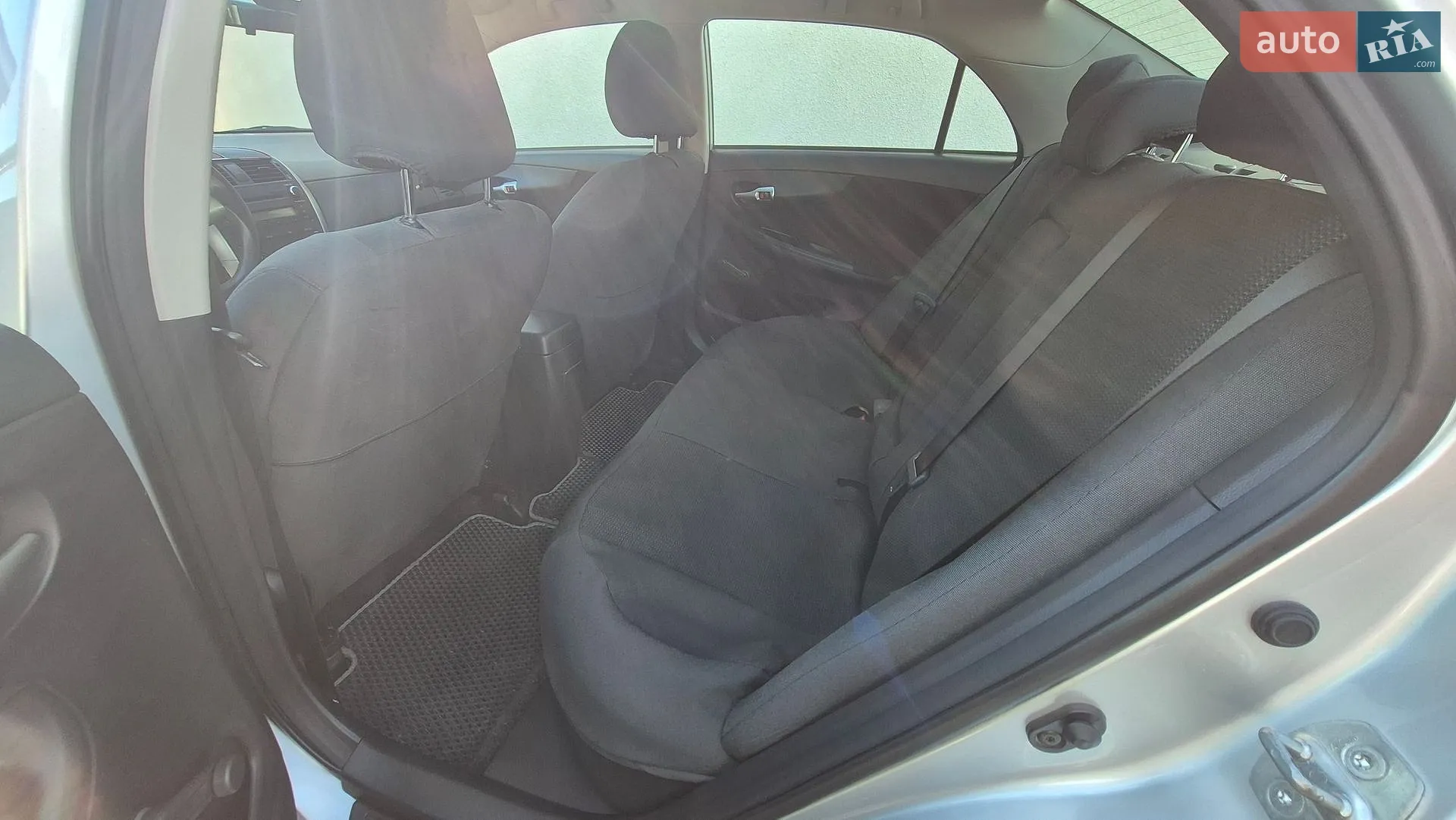 2011 Toyota Corolla - мініатюра 7