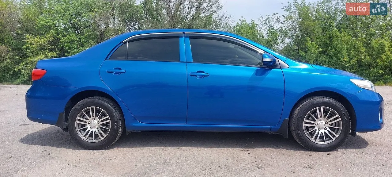 2010 Toyota Corolla - мініатюра 17