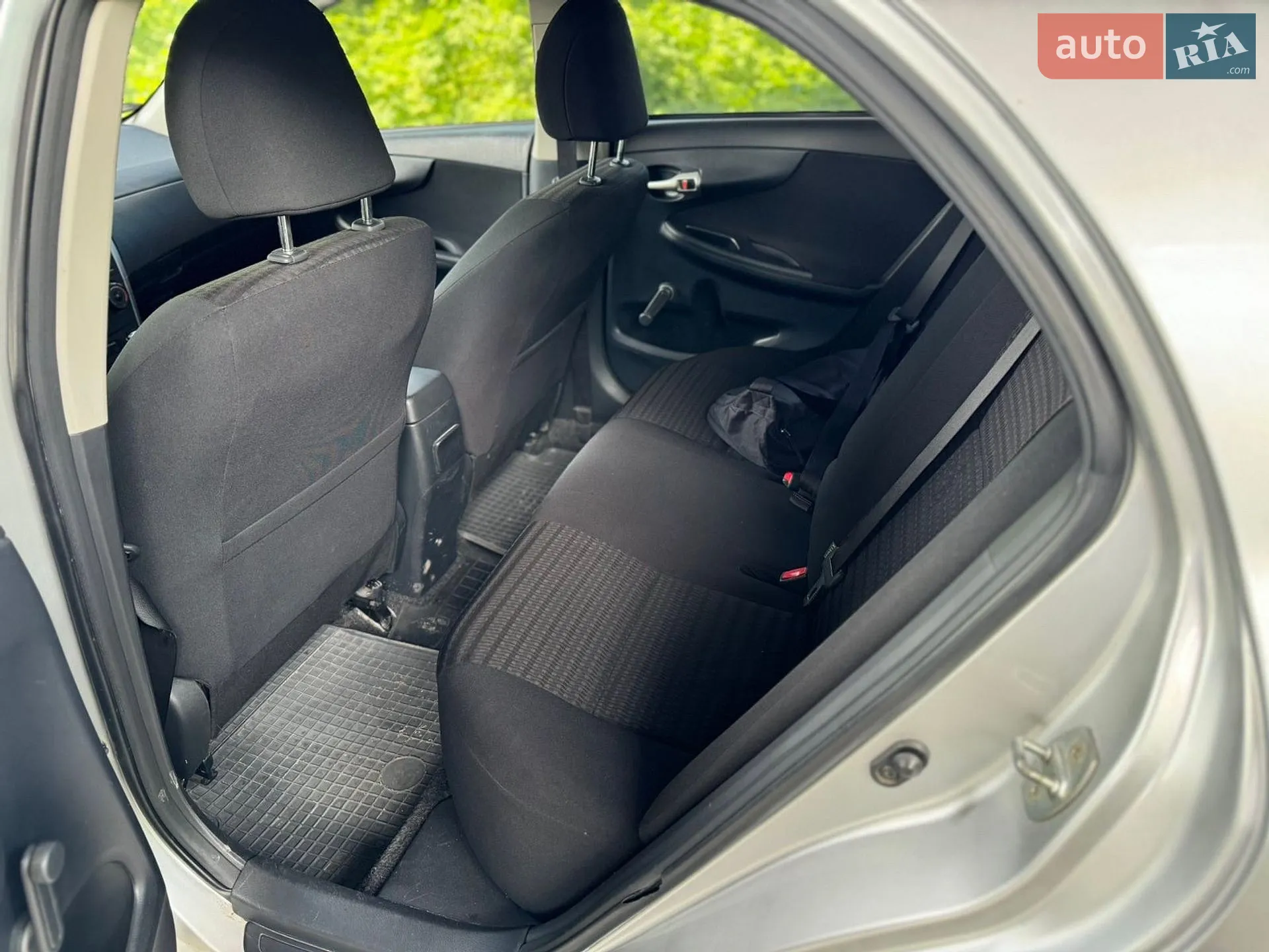 2011 Toyota Corolla - мініатюра 12