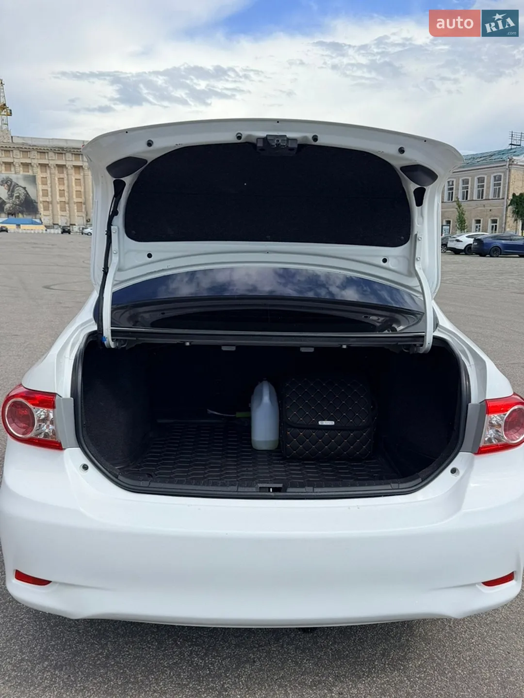 2011 Toyota Corolla - мініатюра 12
