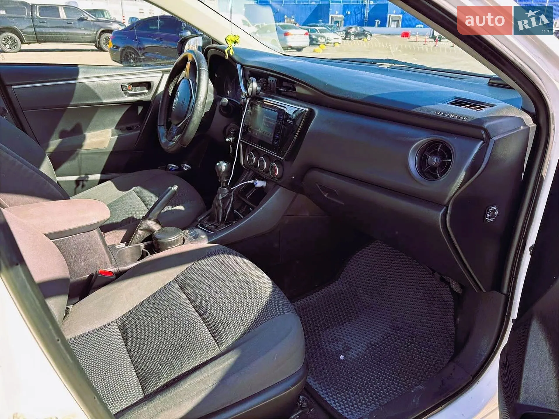 2016 Toyota Corolla - мініатюра 9