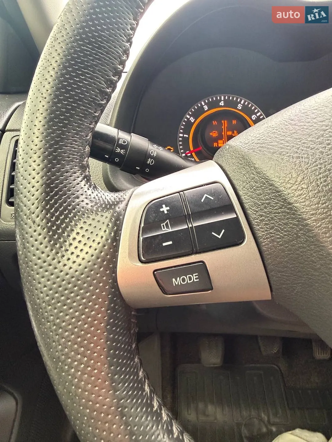 2010 Toyota Corolla - мініатюра 11