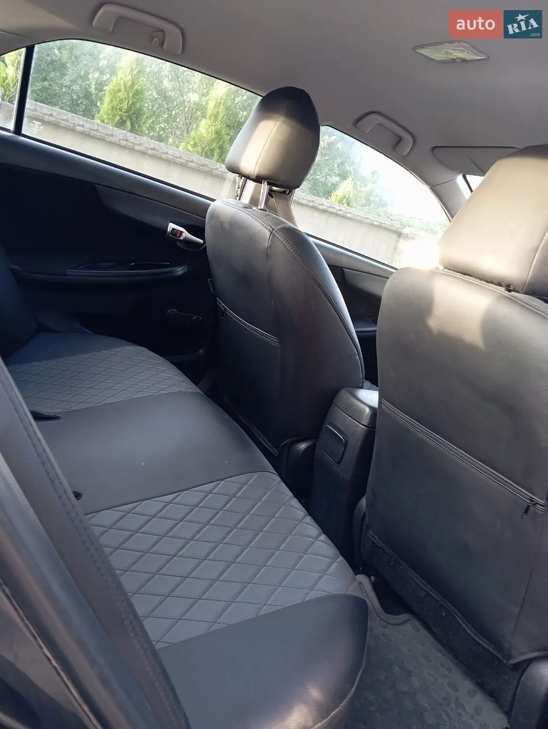 2011 Toyota Corolla - мініатюра 9