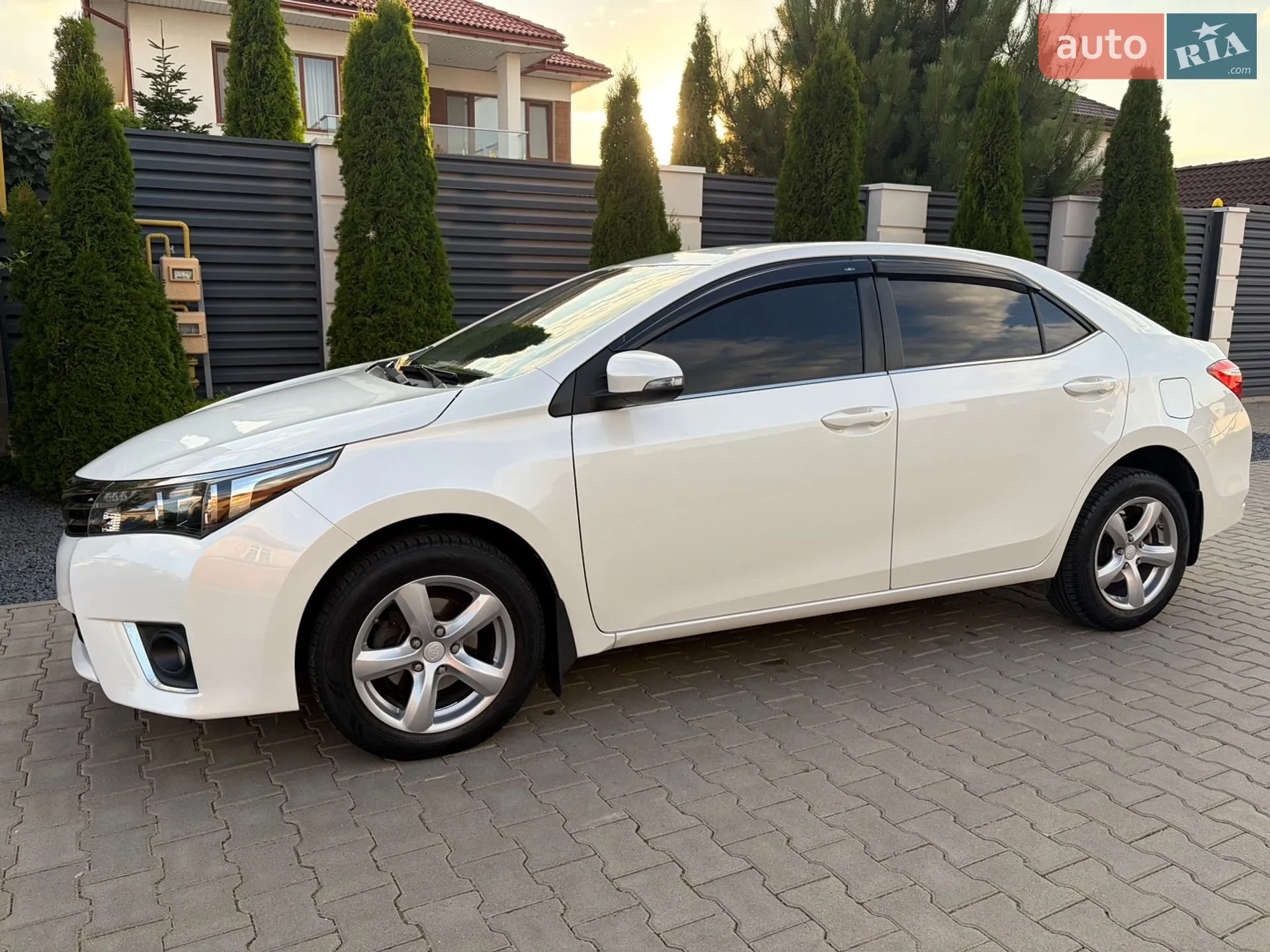 2013 Toyota Corolla - мініатюра 2