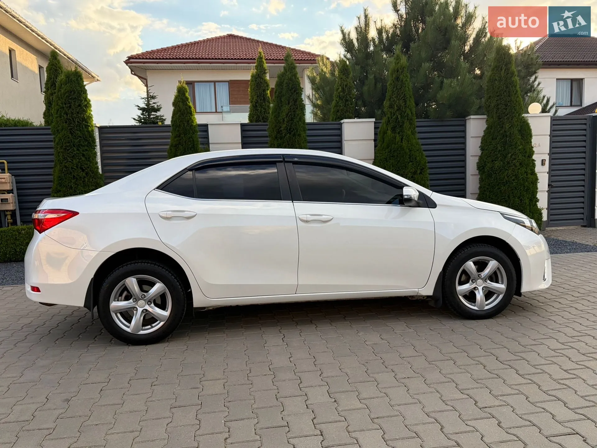2013 Toyota Corolla - мініатюра 23
