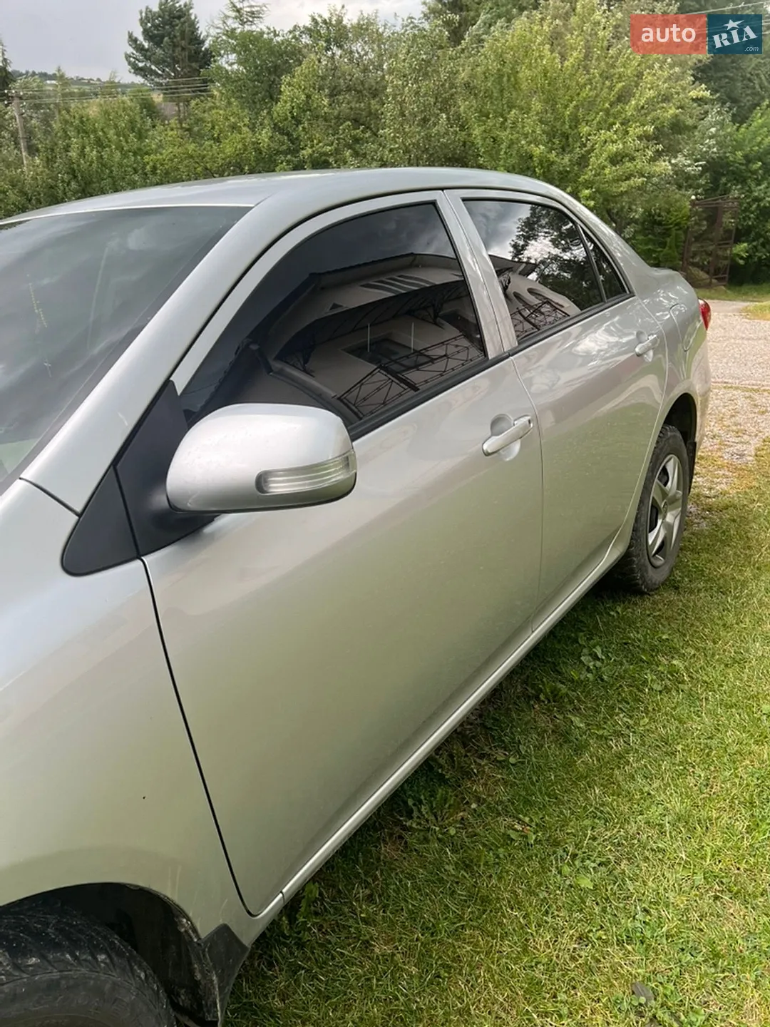 2010 Toyota Corolla - мініатюра 2