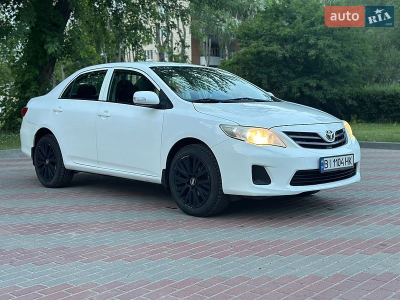 Седан Toyota Corolla 2011 в Сумах