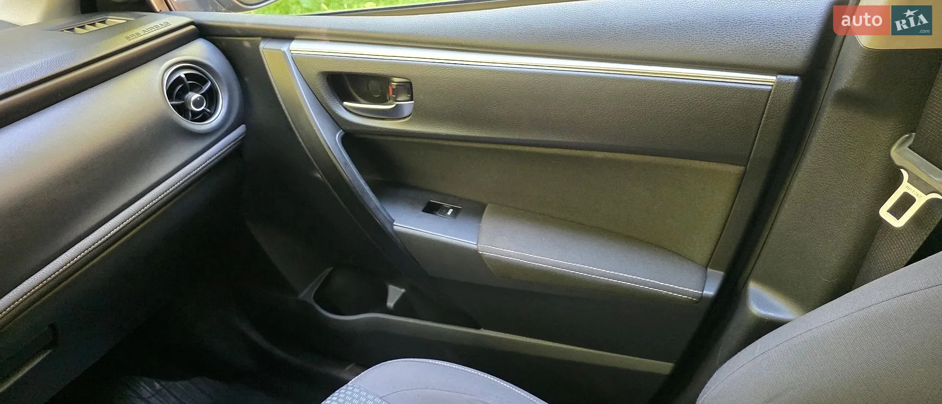 2016 Toyota Corolla - мініатюра 15