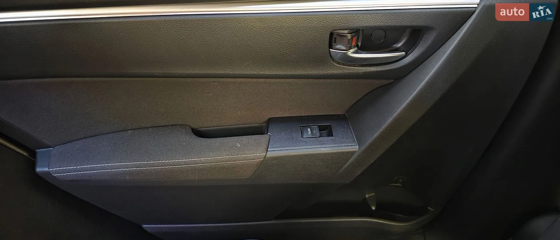 2016 Toyota Corolla - мініатюра 26