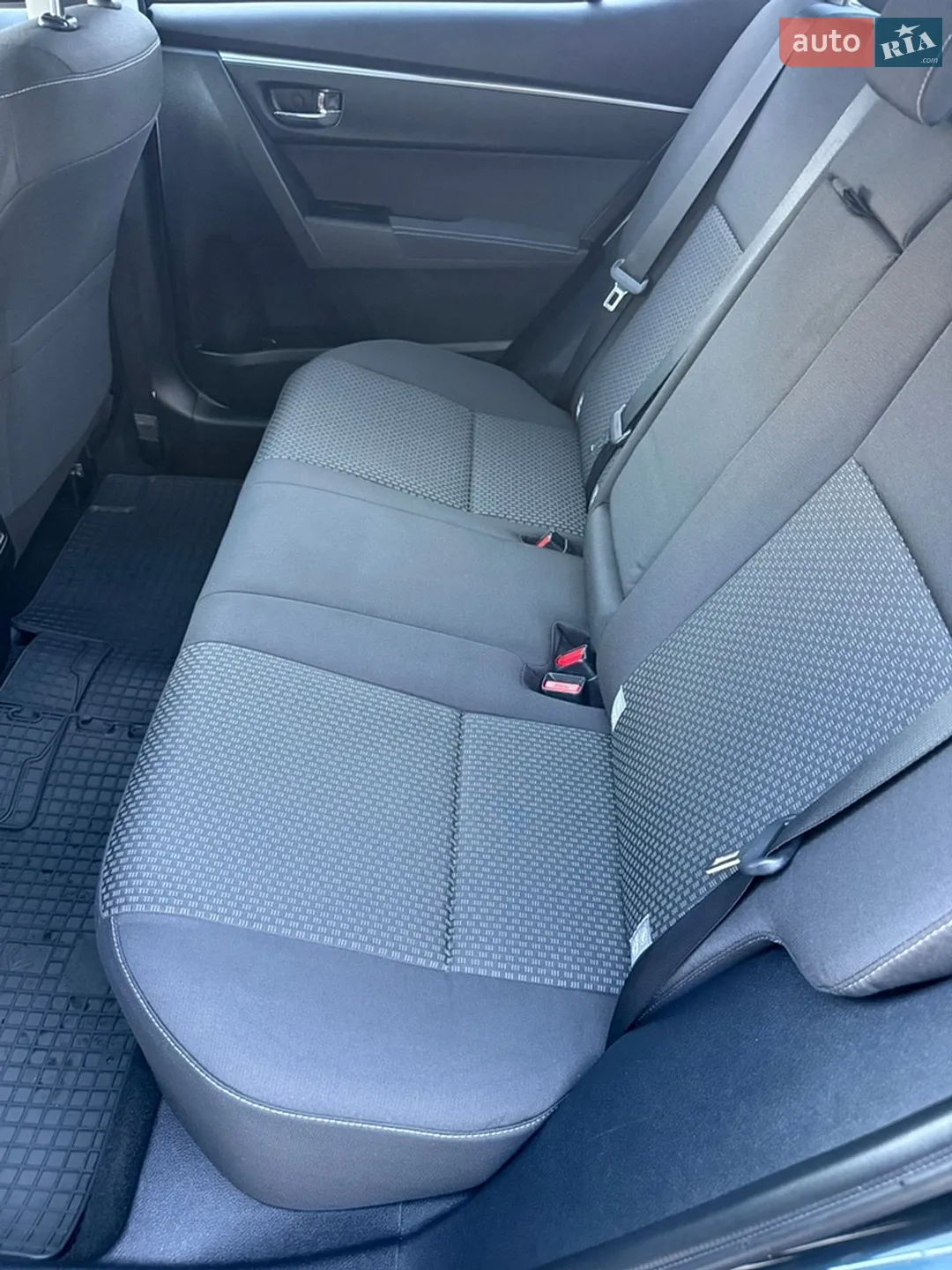 2015 Toyota Corolla - мініатюра 33