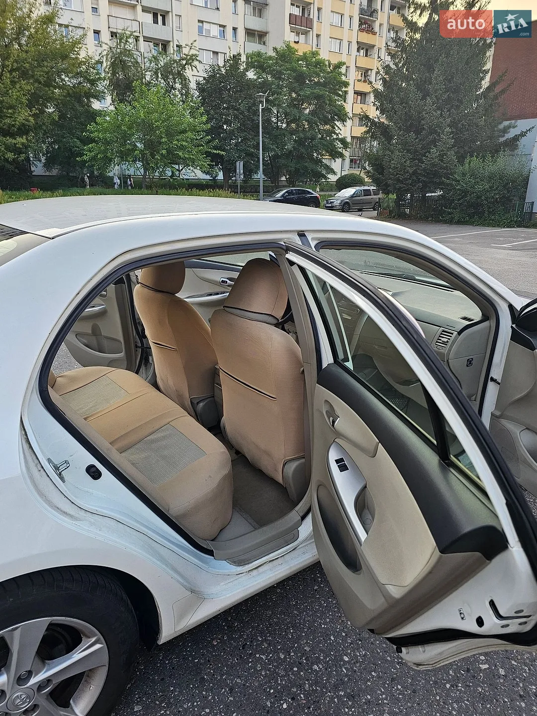 2013 Toyota Corolla - мініатюра 11