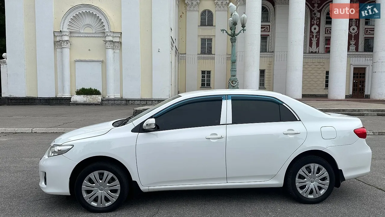 2010 Toyota Corolla - мініатюра 18