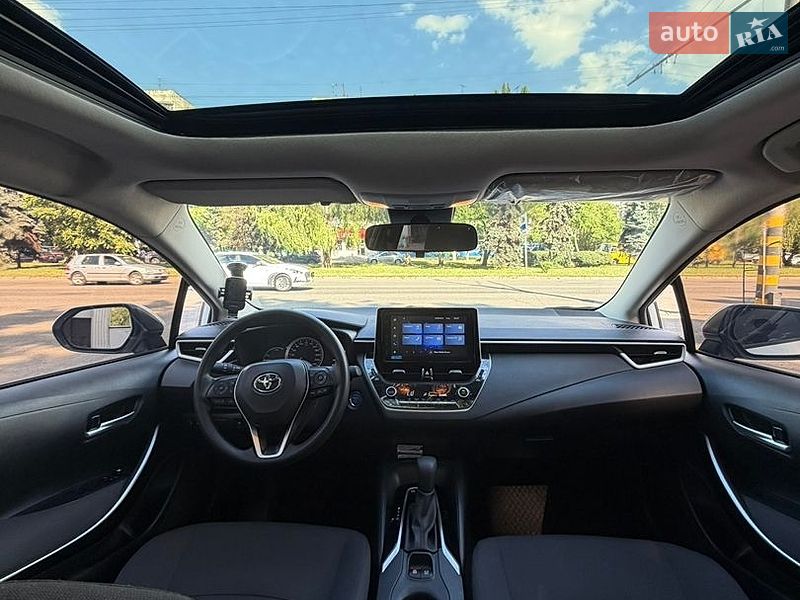Седан Toyota Corolla 2022 в Одессе