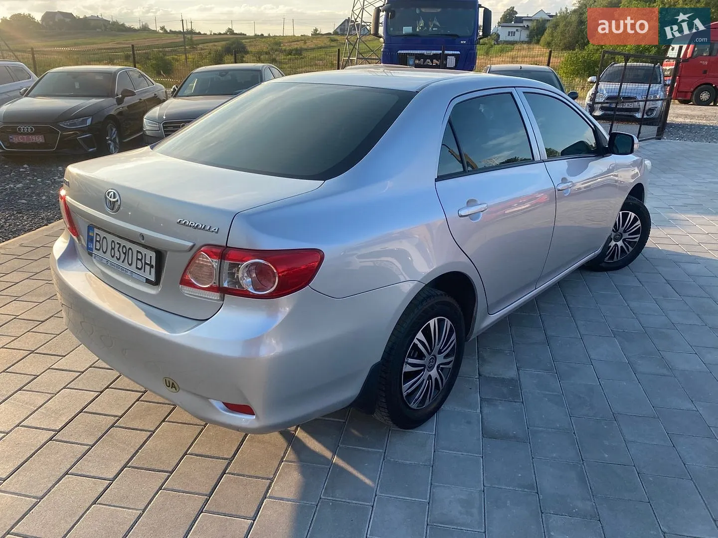 2010 Toyota Corolla - мініатюра 9