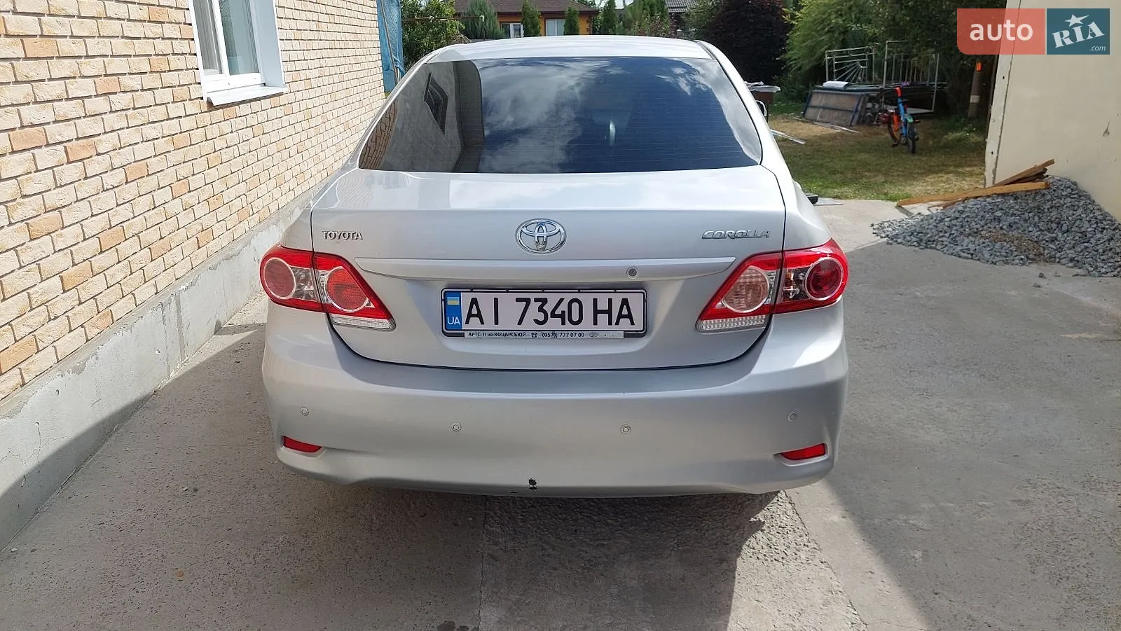 2010 Toyota Corolla - мініатюра 2