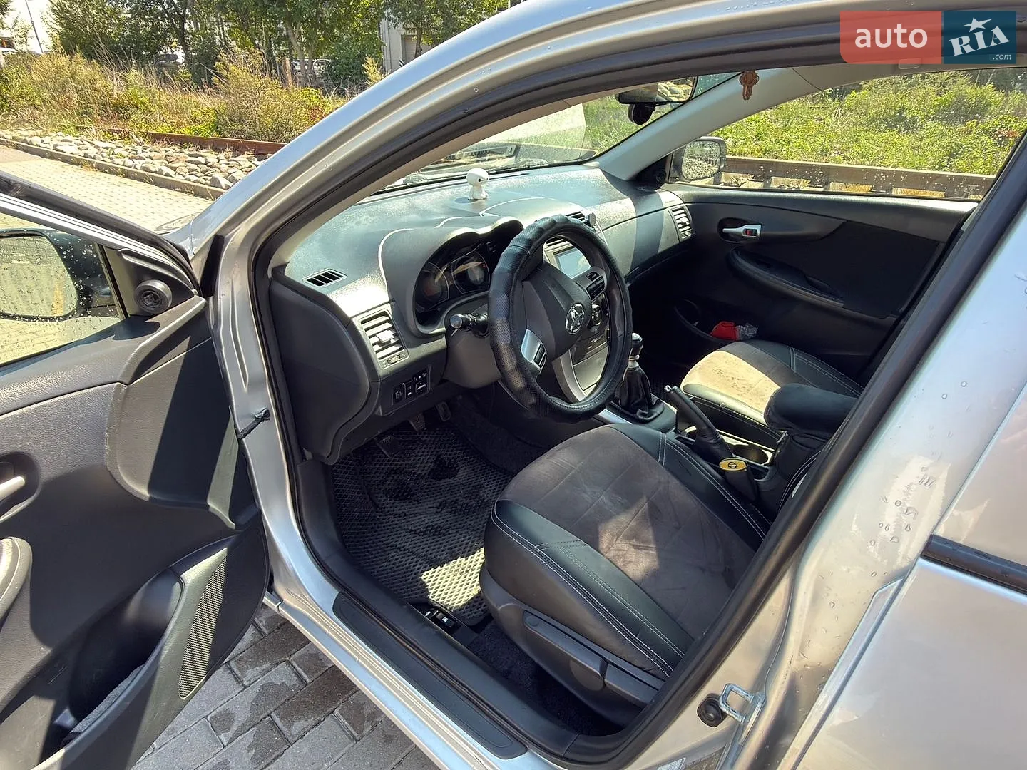 2011 Toyota Corolla - мініатюра 7