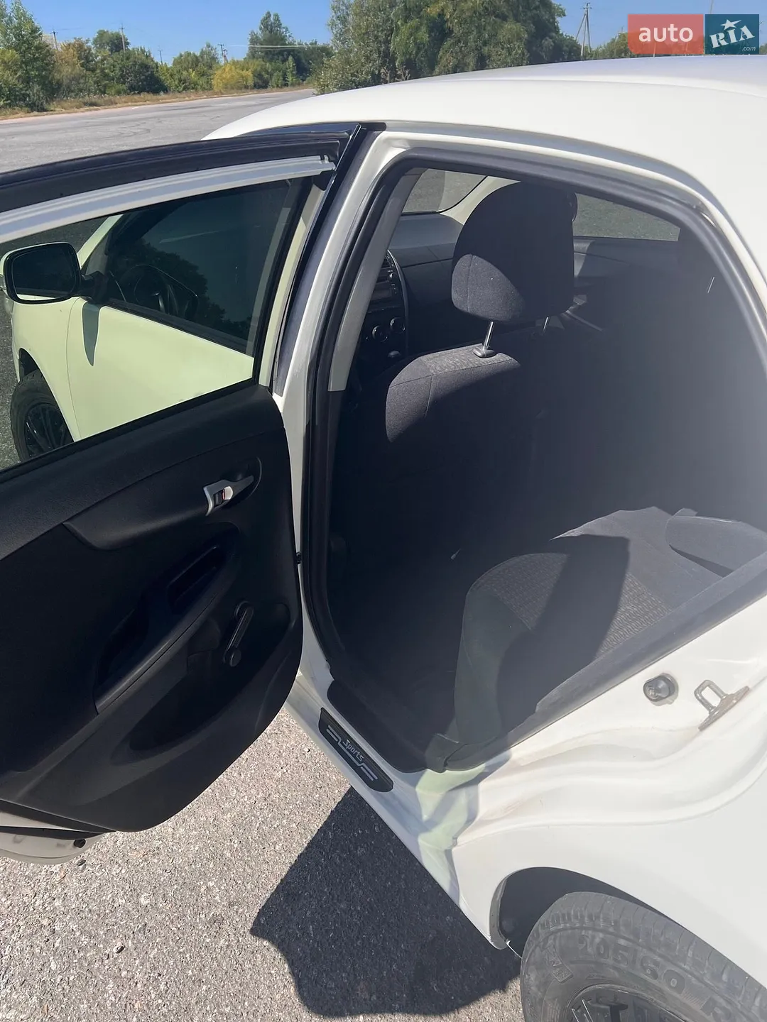2010 Toyota Corolla - мініатюра 17