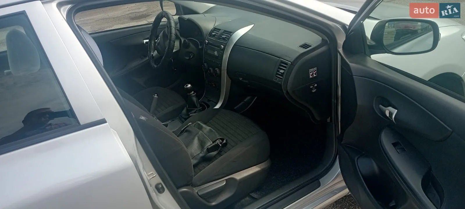 2010 Toyota Corolla - мініатюра 7