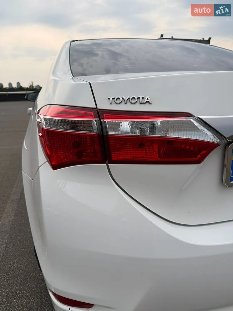 2013 Toyota Corolla - мініатюра 17