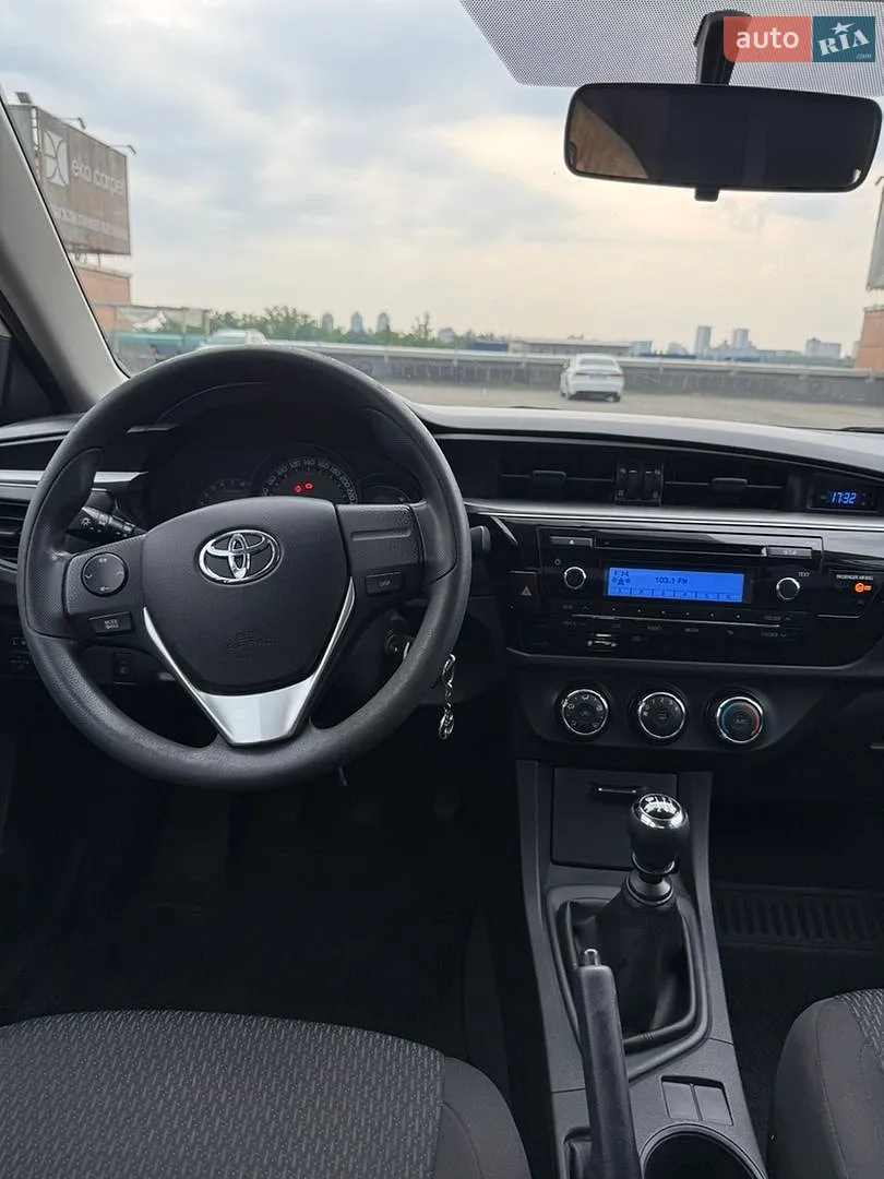 2013 Toyota Corolla - мініатюра 21