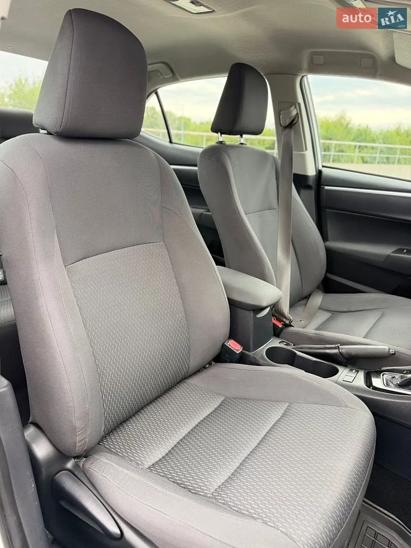2017 Toyota Corolla - мініатюра 32