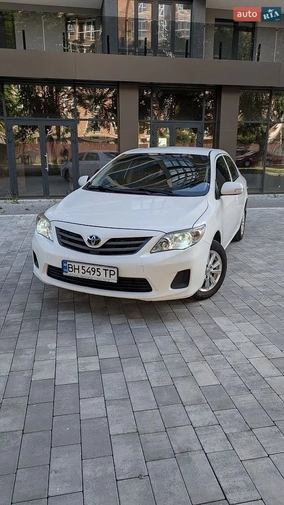 2011 Toyota Corolla - мініатюра 2