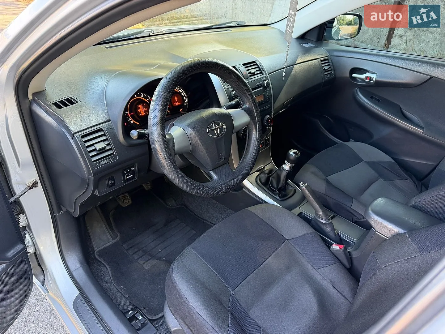 2010 Toyota Corolla - мініатюра 7