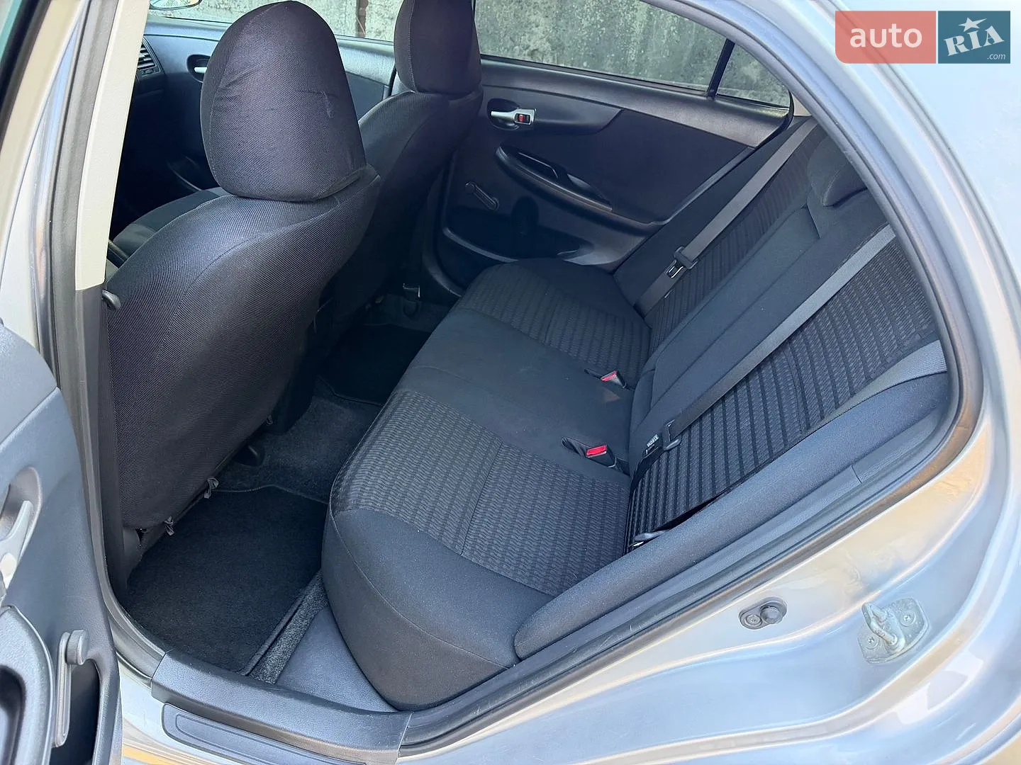 2010 Toyota Corolla - мініатюра 9