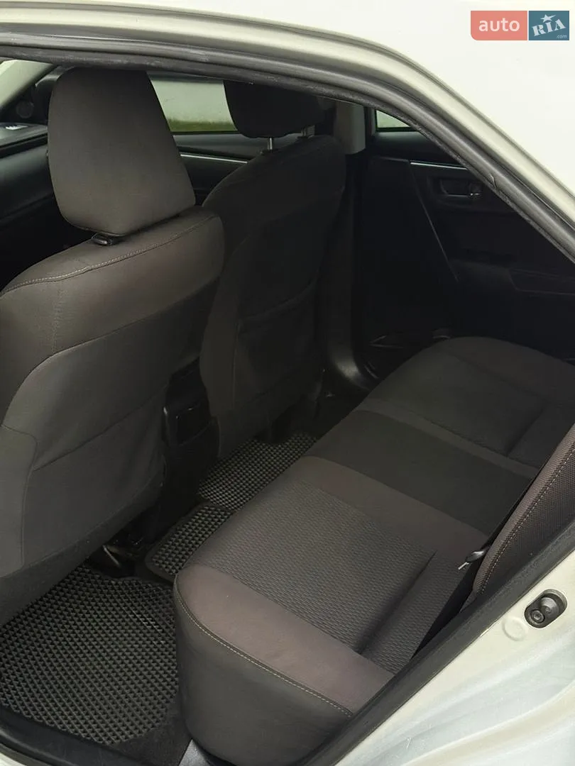 2017 Toyota Corolla - мініатюра 16