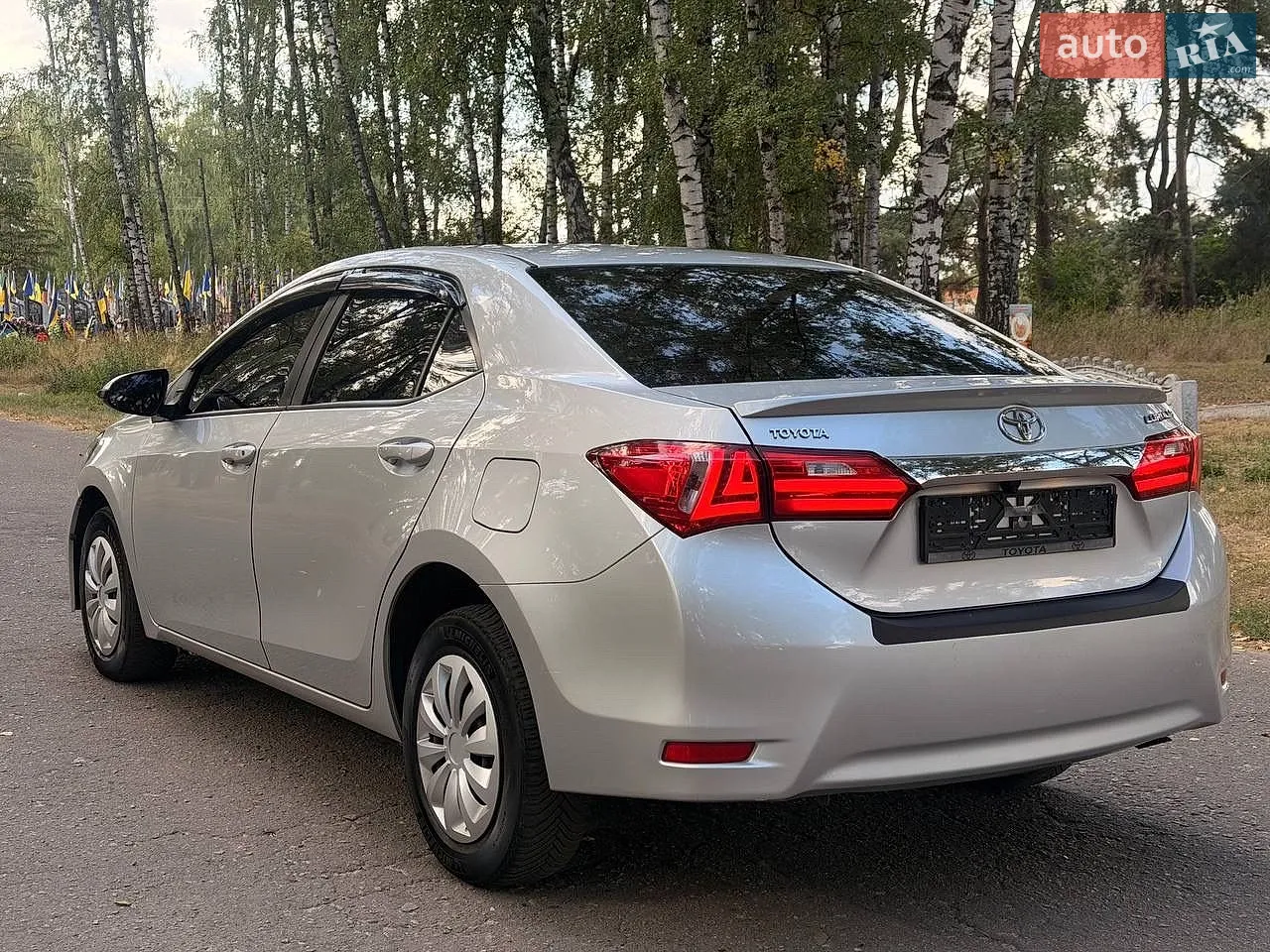 2015 Toyota Corolla - мініатюра 9