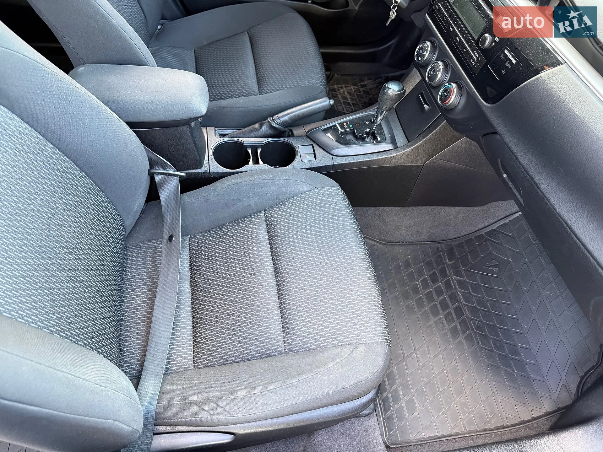 2013 Toyota Corolla - мініатюра 12