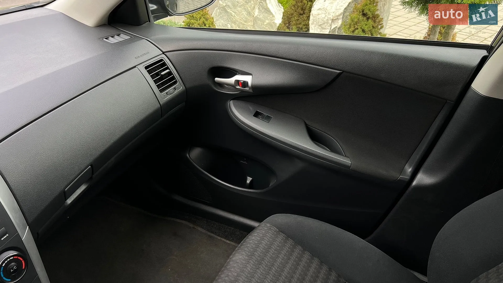 2011 Toyota Corolla - мініатюра 13