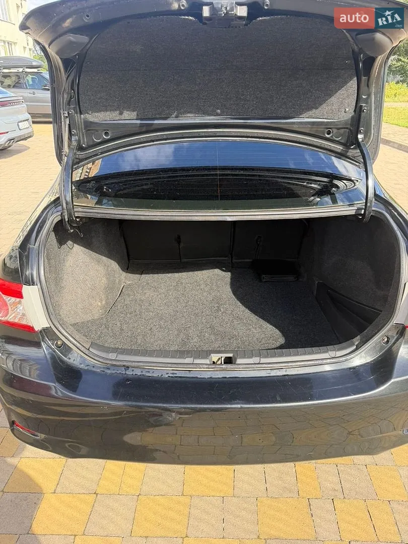 2011 Toyota Corolla - мініатюра 6