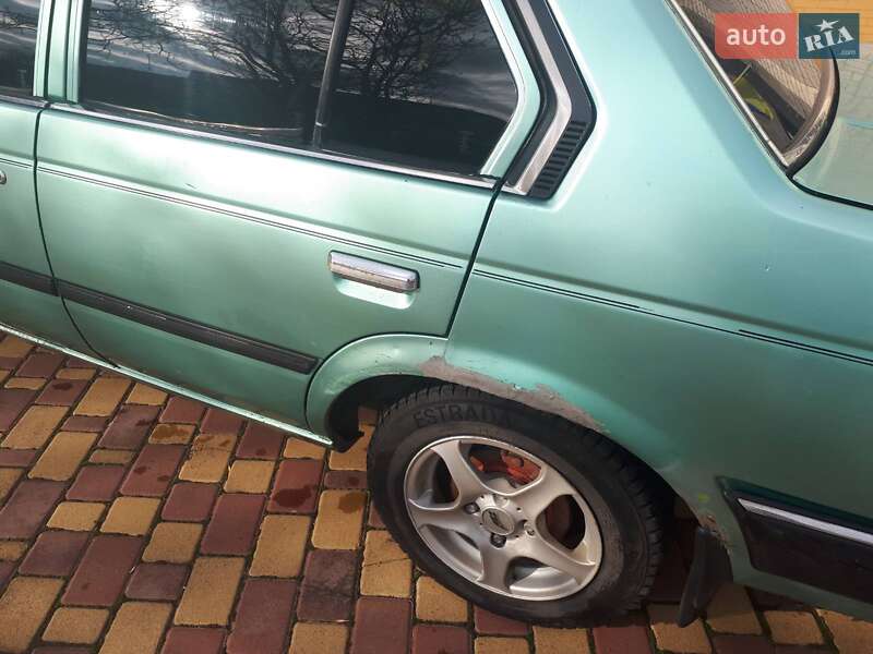 Седан Toyota Corona 1983 в Черноморске