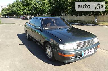 Седан Toyota Crown 1992 в Черноморске