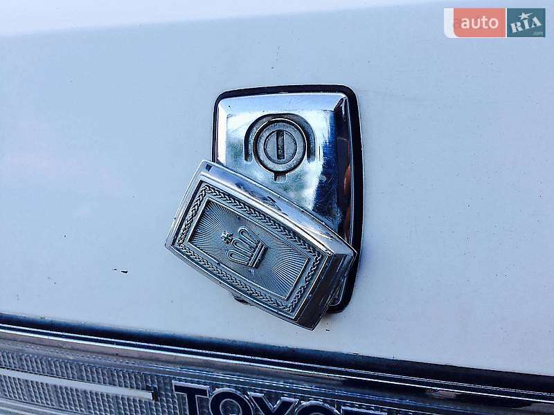 Седан Toyota Crown 1980 в Киеве